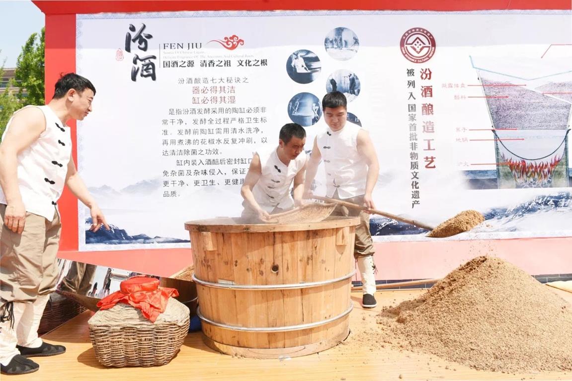 BB3F5FE84EE58F9EDC016A56175ED00E