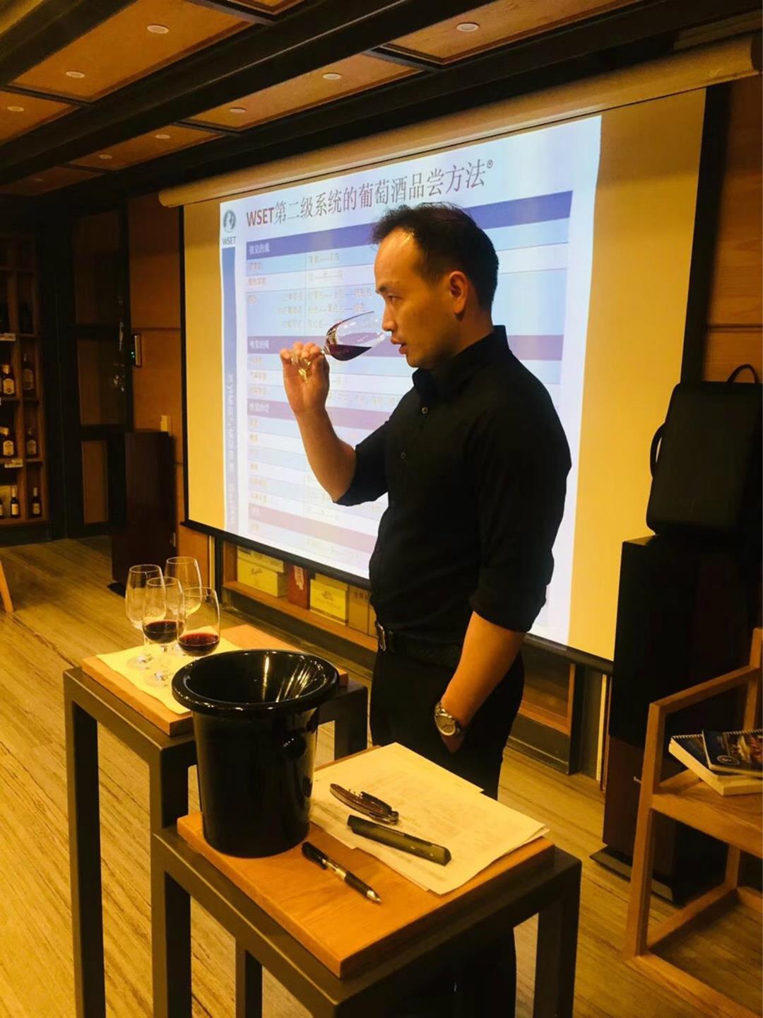 00588C51B2290B8EFC0B28AA263CED5C_meitu_6